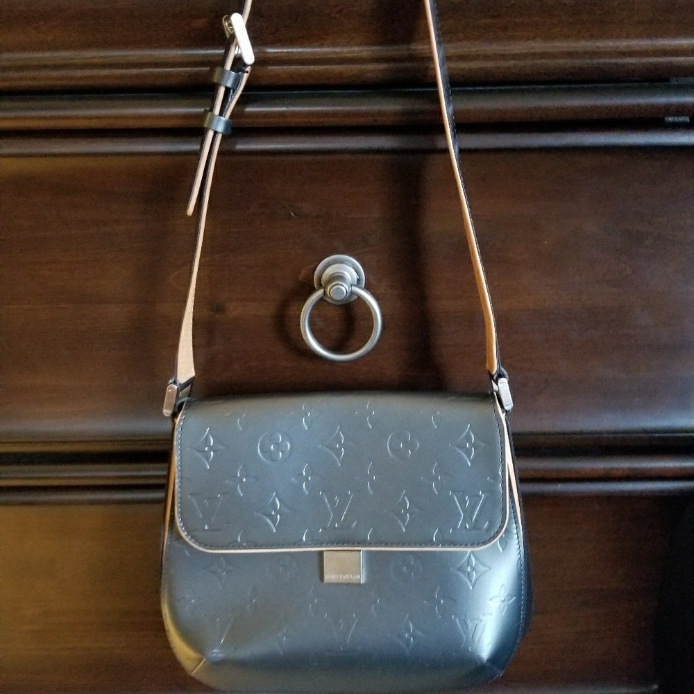 Authentic Louis Vuitton Shoulder Bag